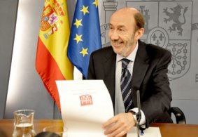 Rubalcaba en la Rueda de Prensa del Consejo de Ministros